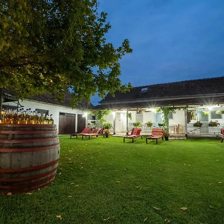 Domacinstvo Cikic Zasavica Guest House Exterior photo
